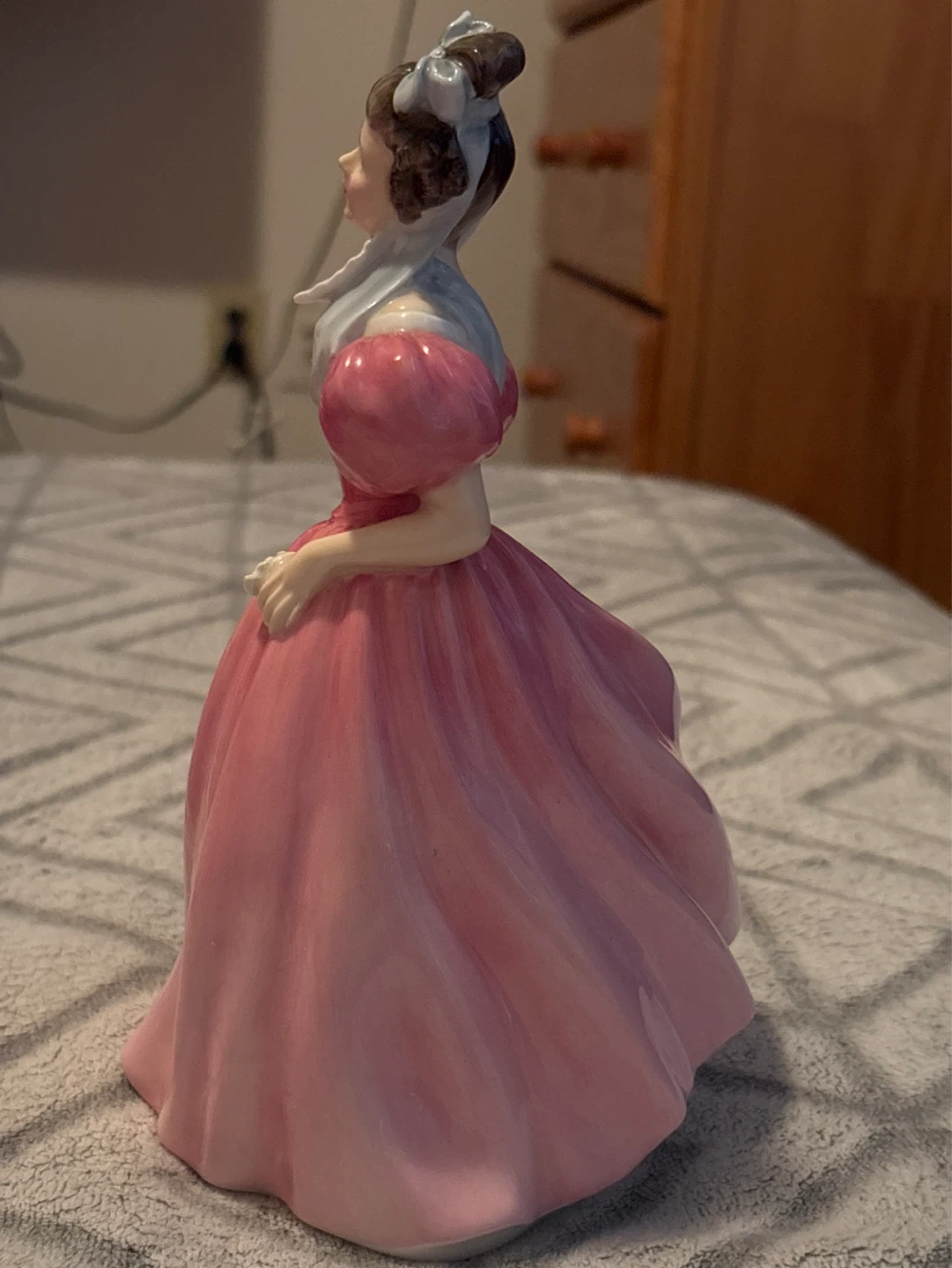Royal Doulton “Camellia” Figurine - photo 2