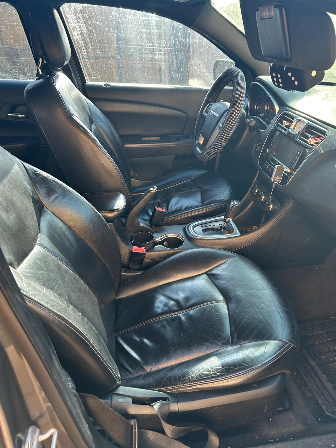 Chrysler 200 Sedan - photo 2