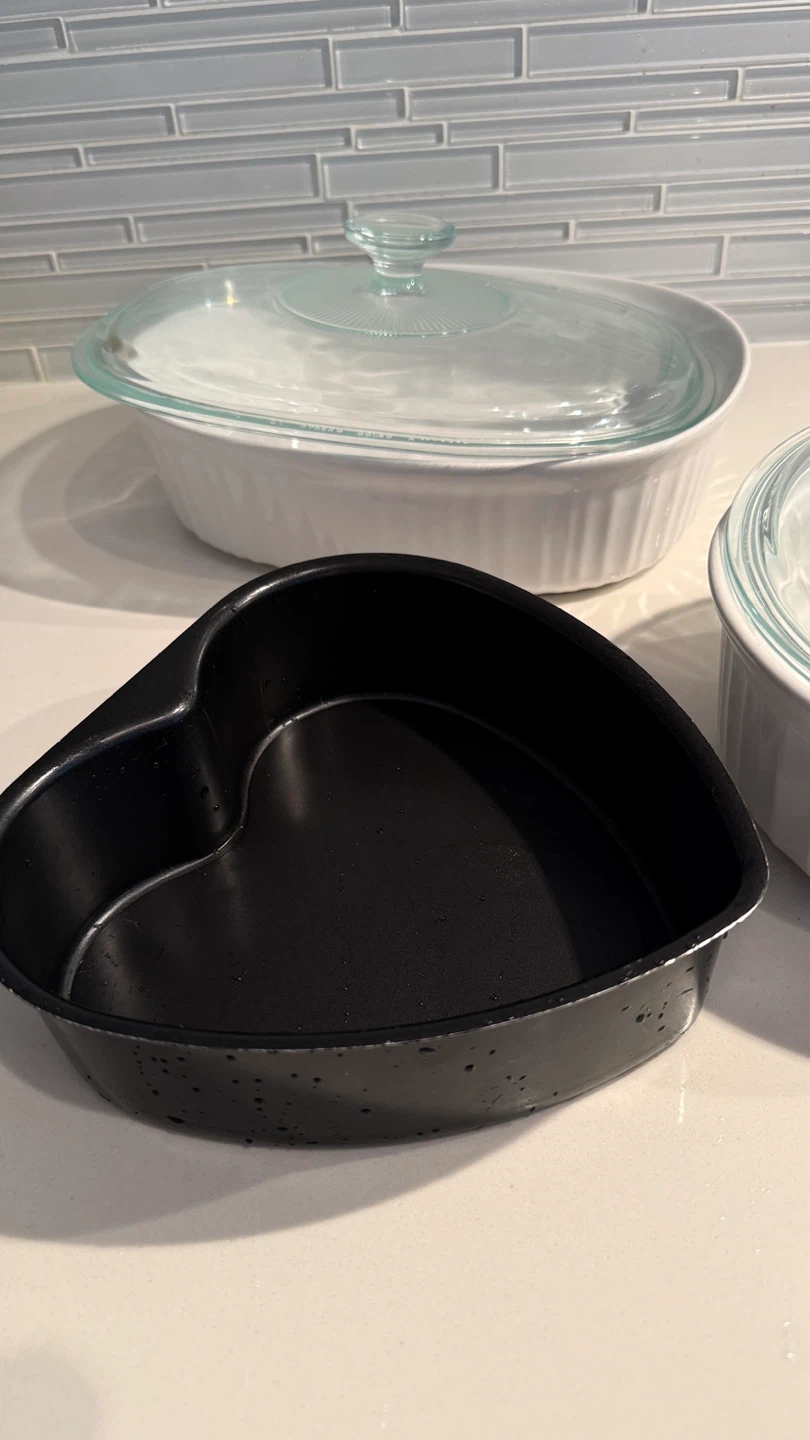 Pyrex White Ceramic Casserole Dish with Glass Lid - photo 3
