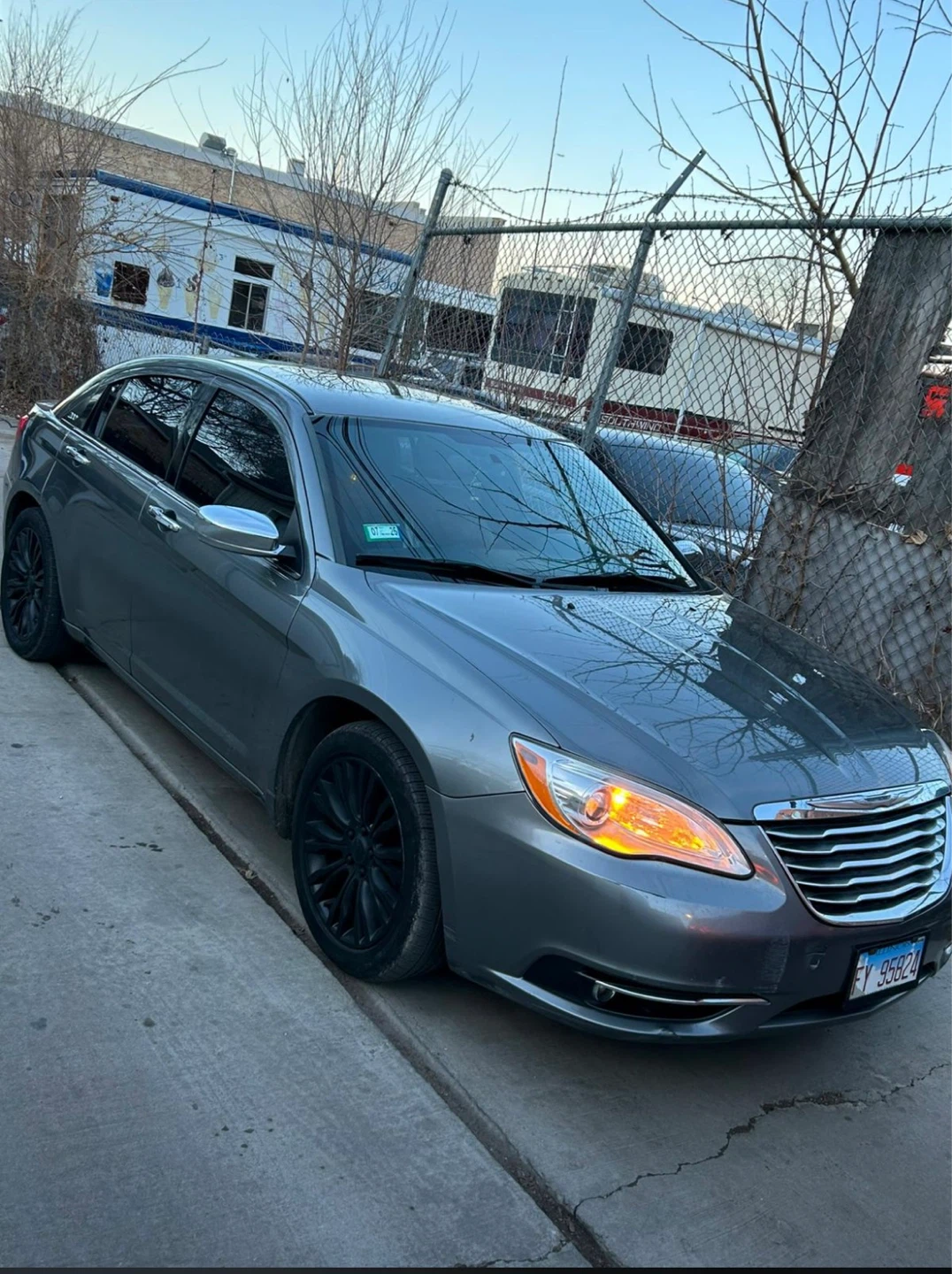 Chrysler 200 Sedan - photo 5