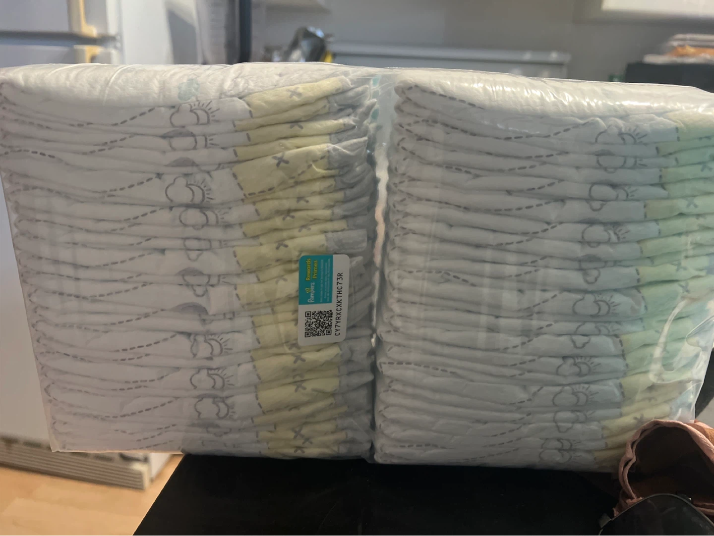 Pampers Swaddlers Size 1 Diapers - Half Carton - 48 diapers - photo 2