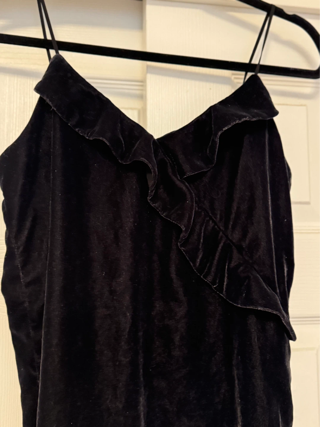 J.Crew Black Velvet Ruffle Cami Top Size 2P - photo 2