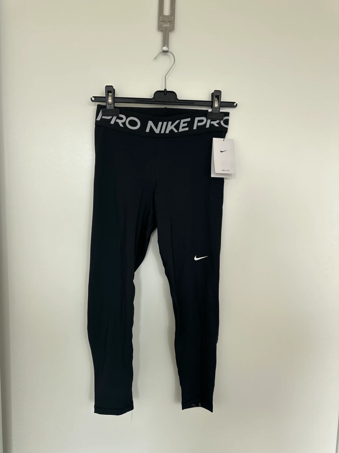 Nike Pro Women's Black Crop Leggings Size S