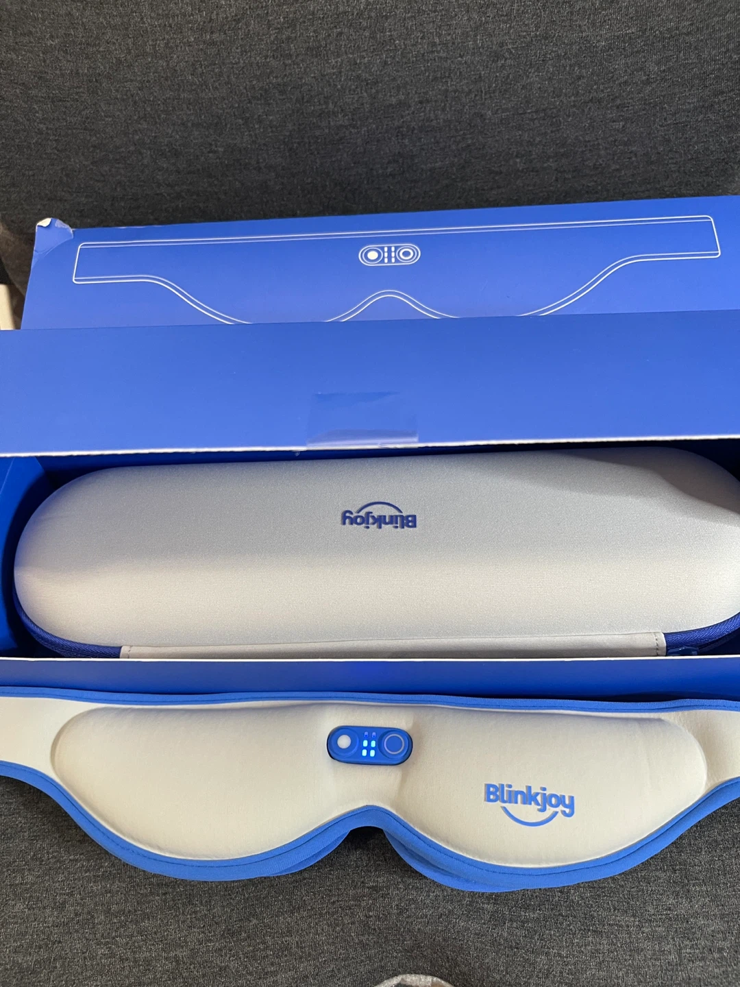 Blinkjoy Rechargeable Heated Eye Mask with Travel Case - photo 2