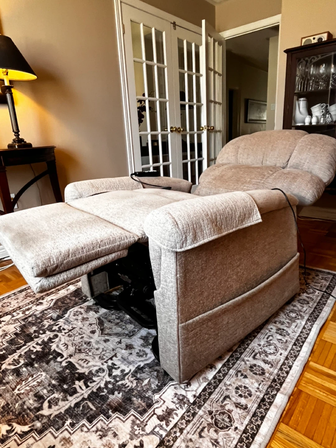 Golden MaxiComfort Medium Lift Chair - Sandstorm - photo 5