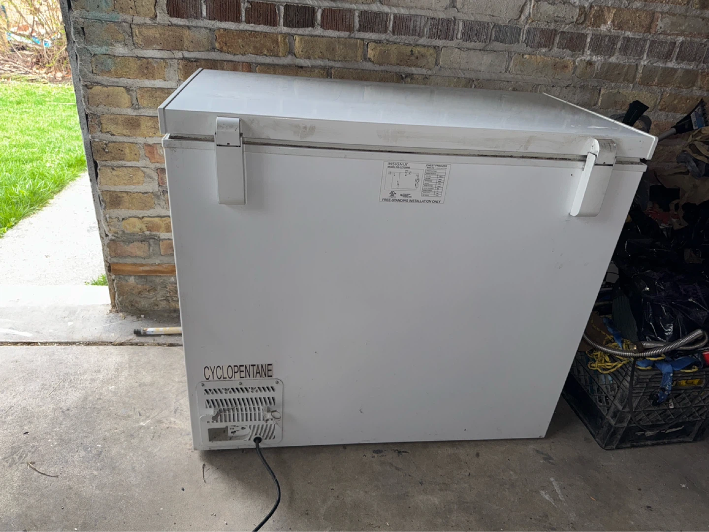 Insignia Chest Freezer NS-CZ70WH6