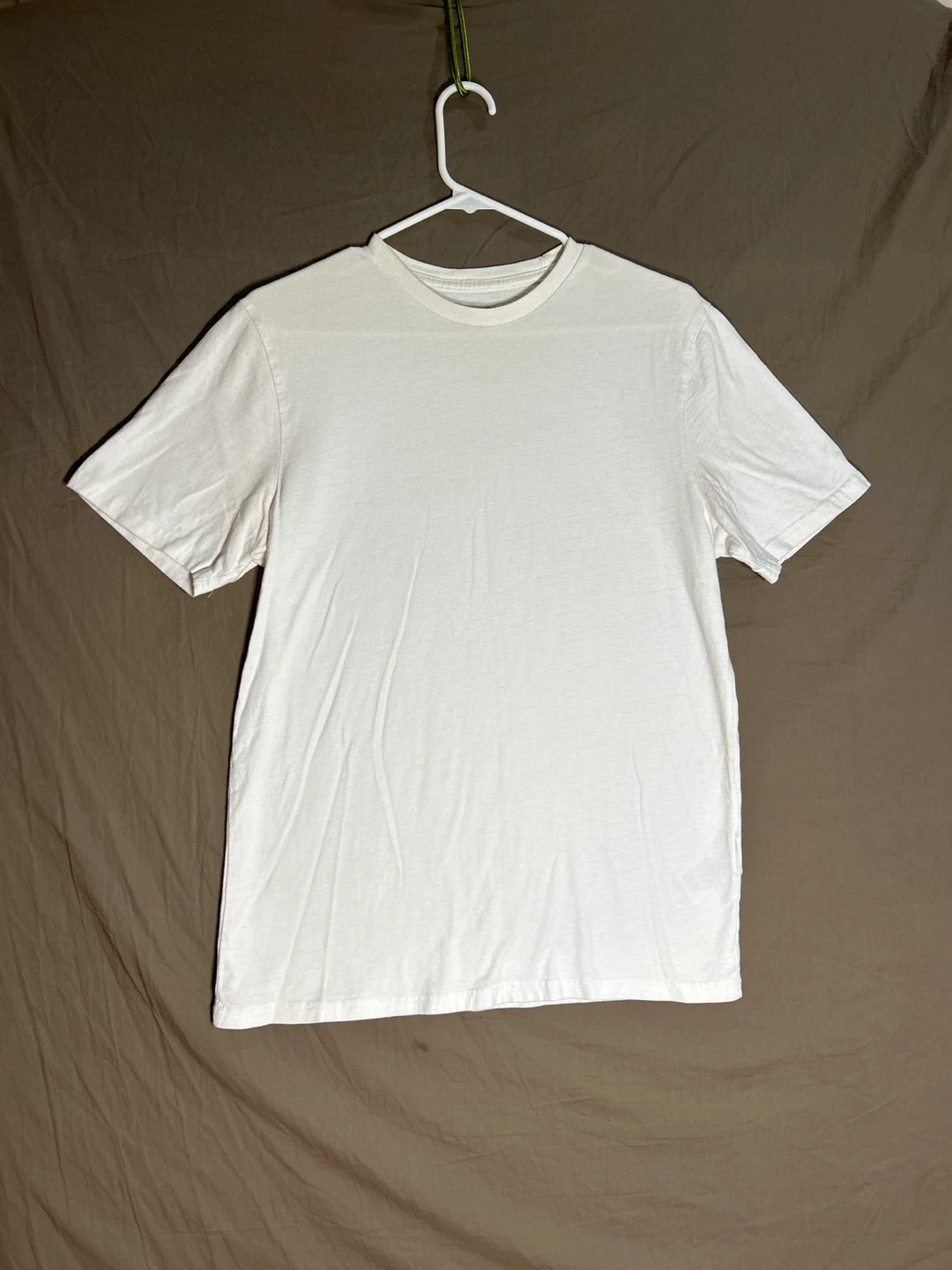 White T-Shirt - Size M