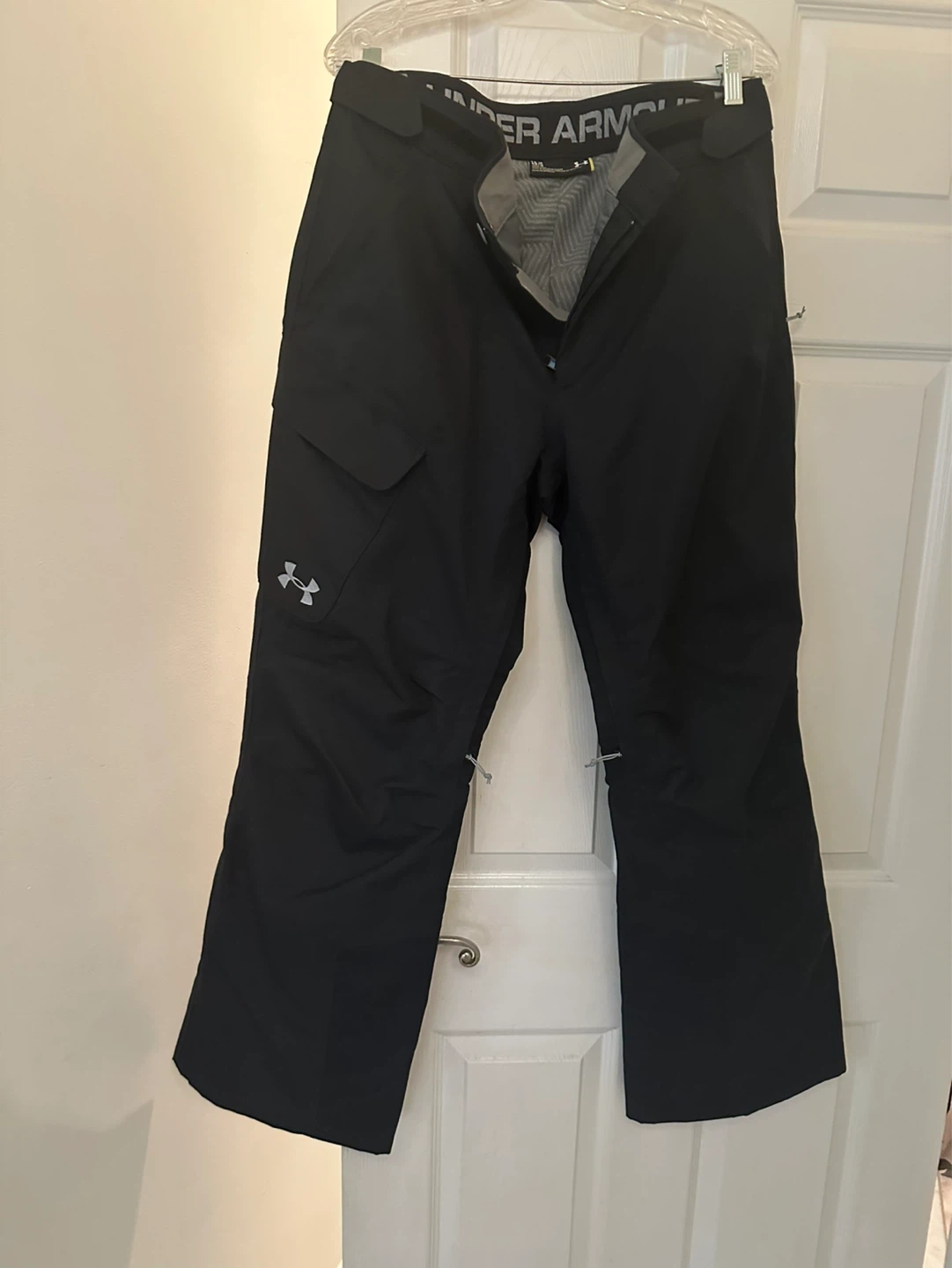 Under Armour Black Cargo Ski Pants