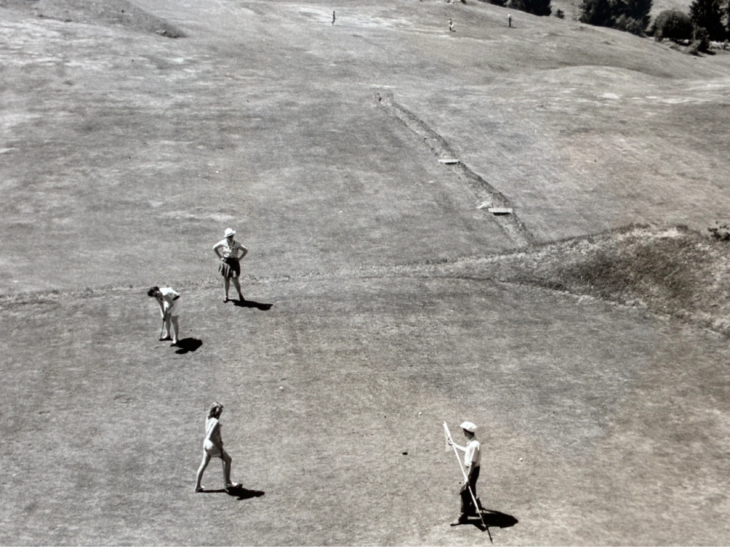 CPR Golf golfing tourism vintage photo  Laurentians Quebec - photo 2