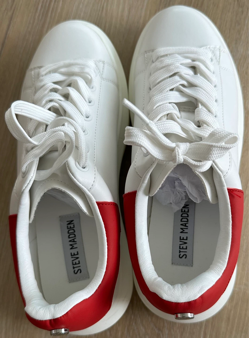 Steve Madden White & Red Sneakers - photo 2