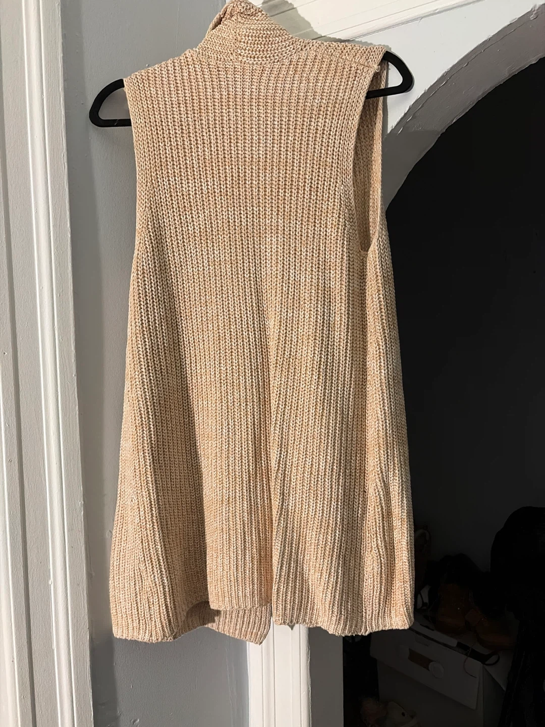 Gap Beige Knit Sleeveless Cardigan Vest - photo 2