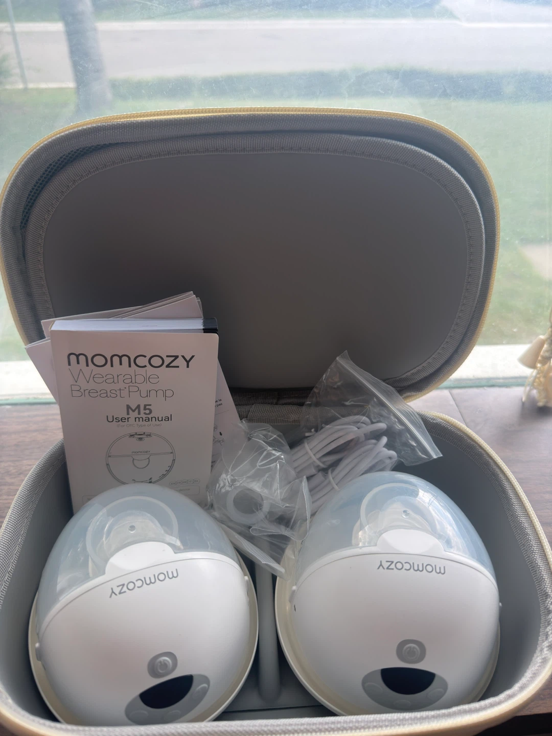 Momcozy M5