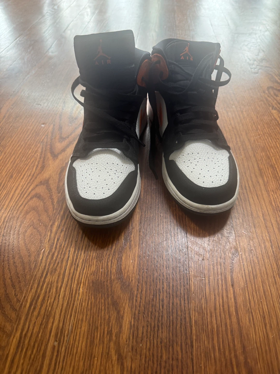 Air Jordan 1 Mid SE Sneakers - photo 2