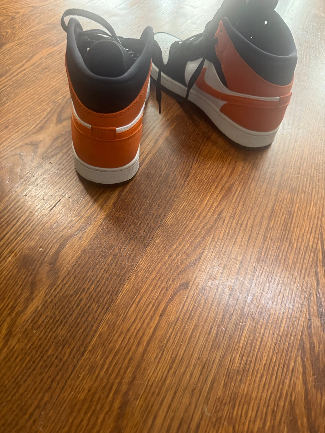 Air Jordan 1 Mid SE Sneakers - photo 4