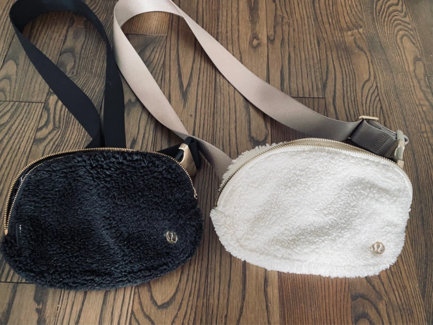 Lululemon Everywhere Fleece Belt Bag - Black & White