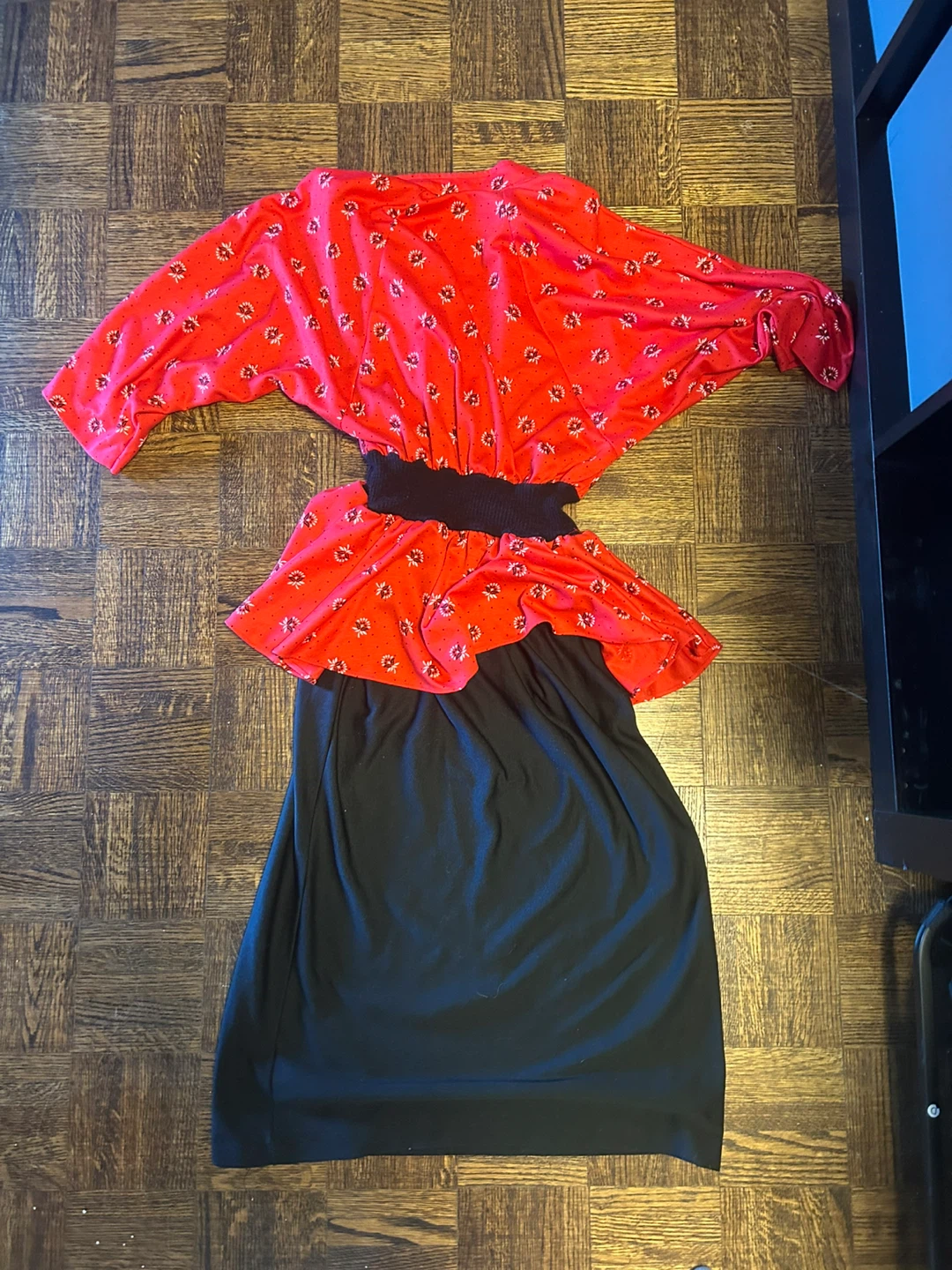 Vintage Red Floral Peplum Dress with Black Skirt - photo 2