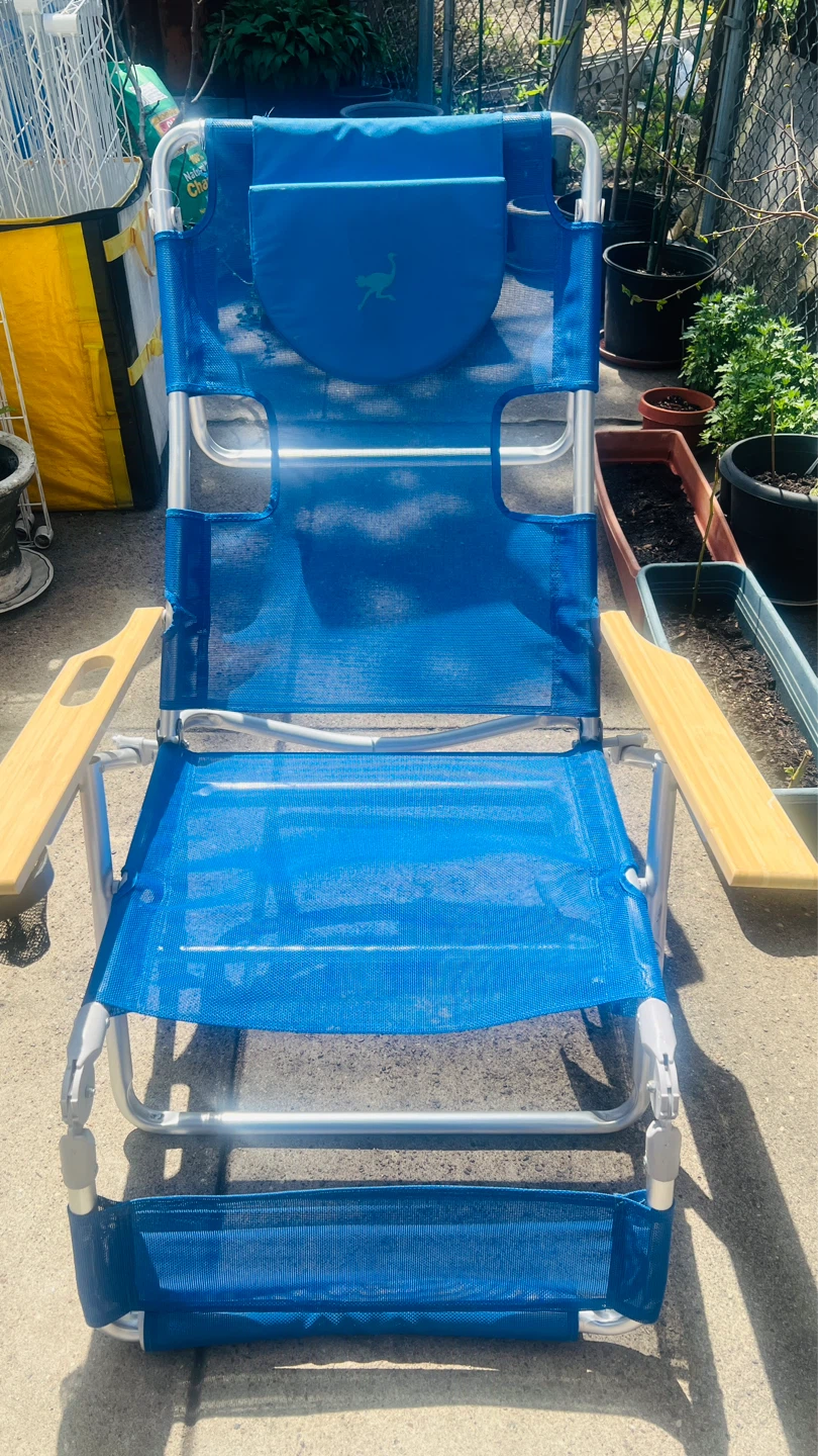 Blue Folding Beach Chair with Wooden Armrests and Cup Holder
