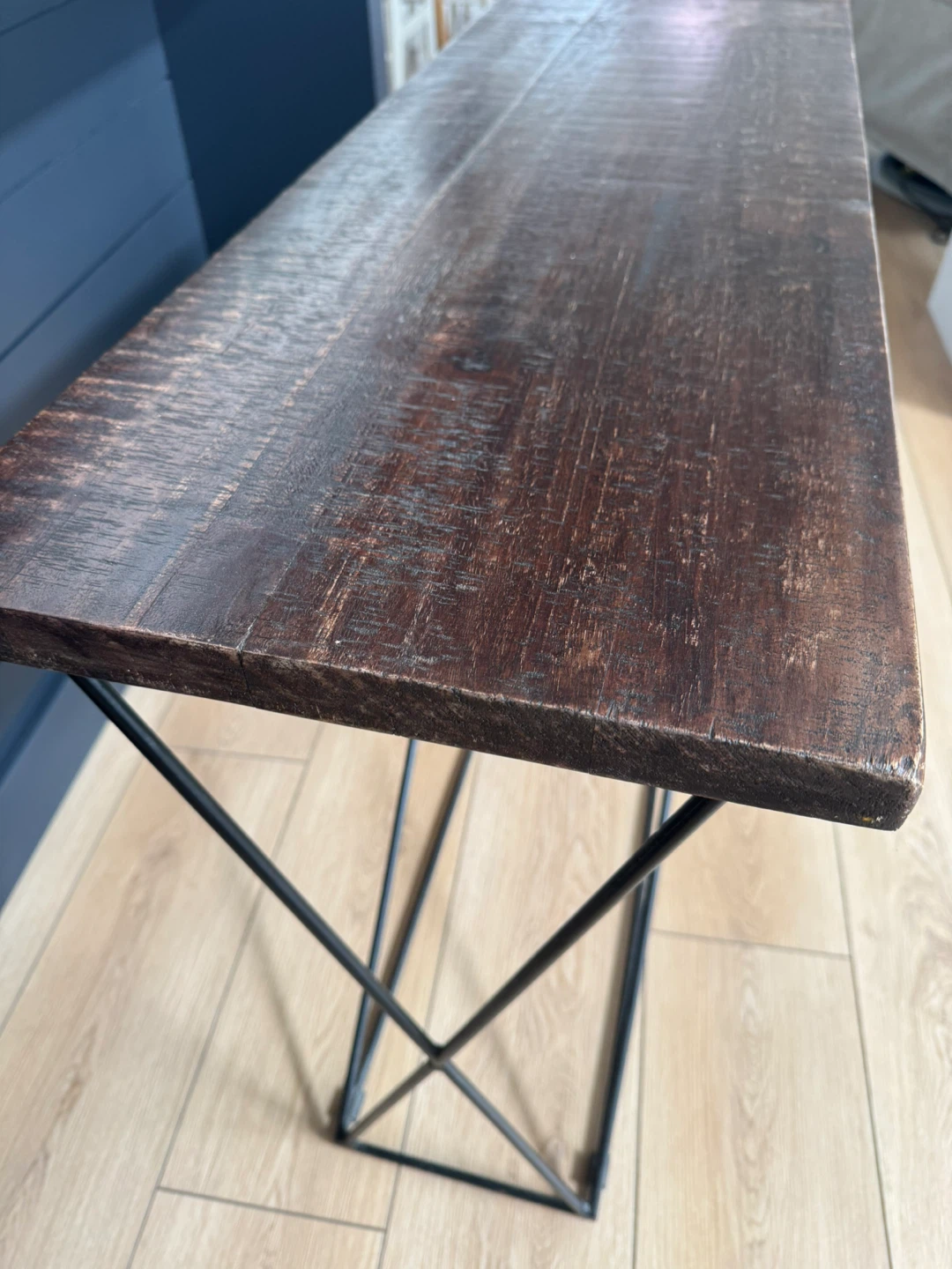 Medium Table with Dark Wood Top and Metal Base - photo 2