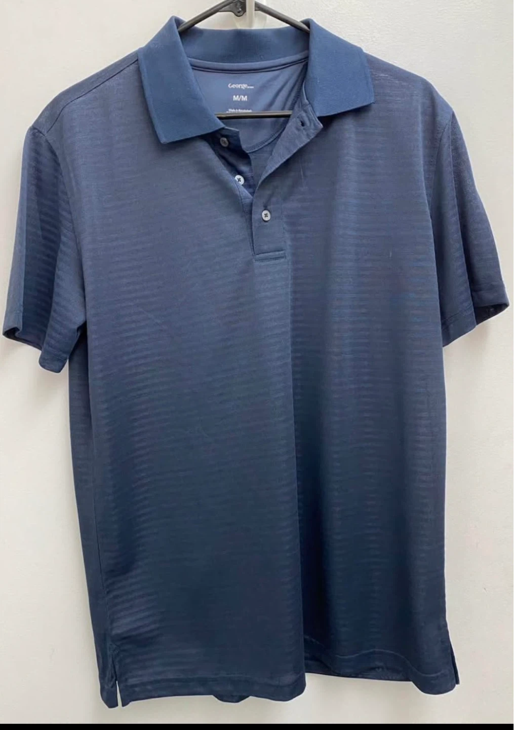 Men’s golf shirt (M)