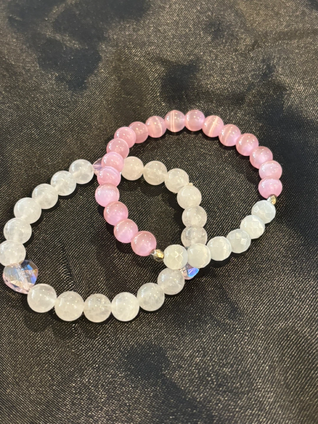 Set of 2 Beaded Bracelets - Pink and White