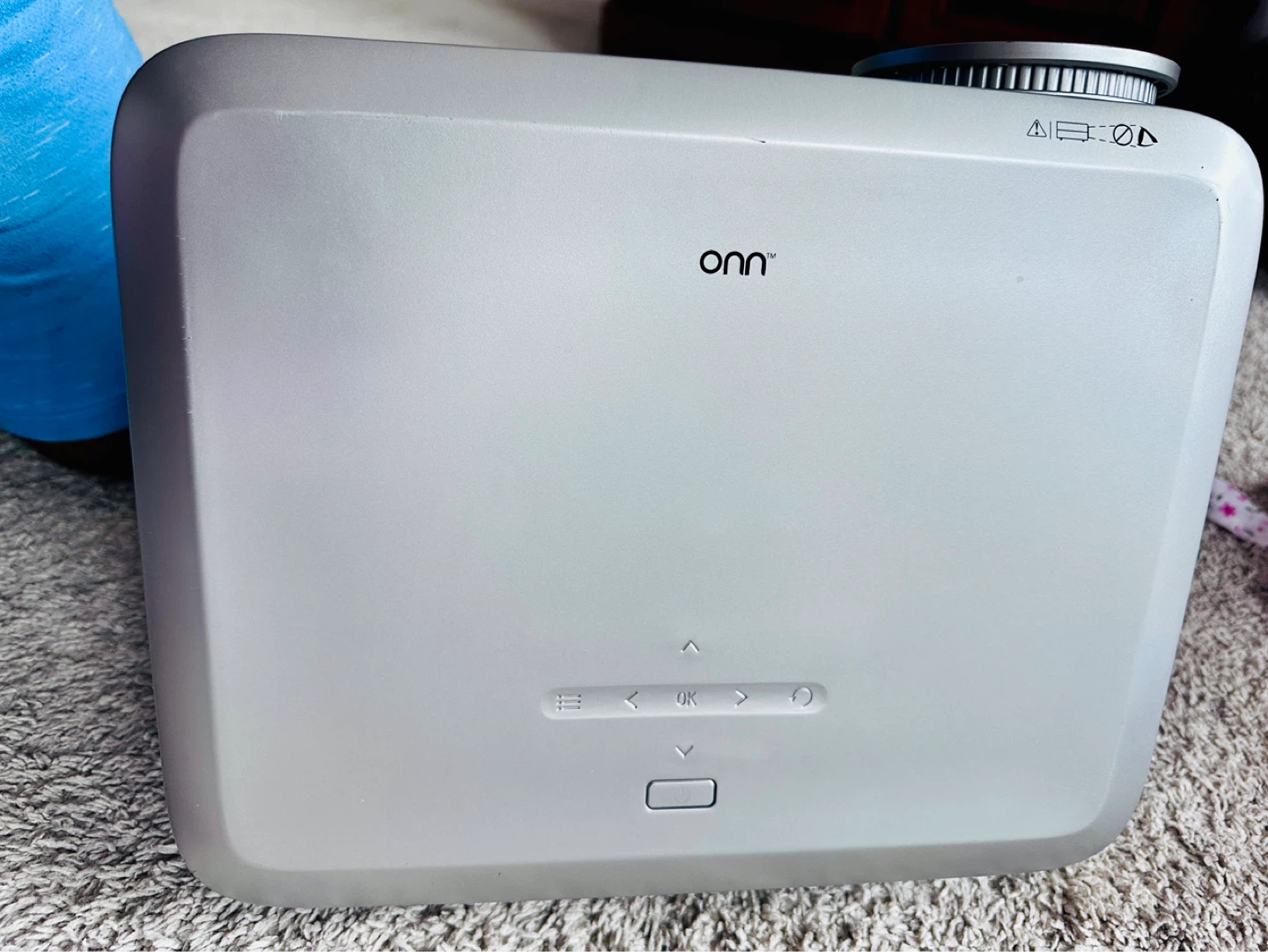 Onn. Mini Projector - photo 3