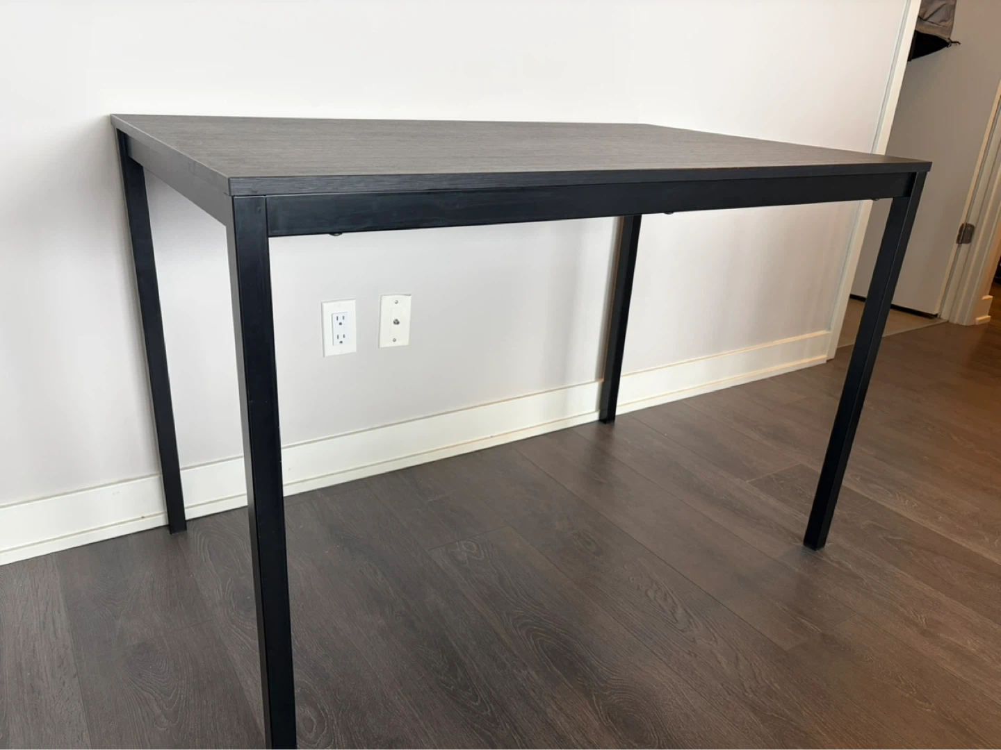 IKEA TÄRENDÖ Black Dining Table / Working Desk - photo 3