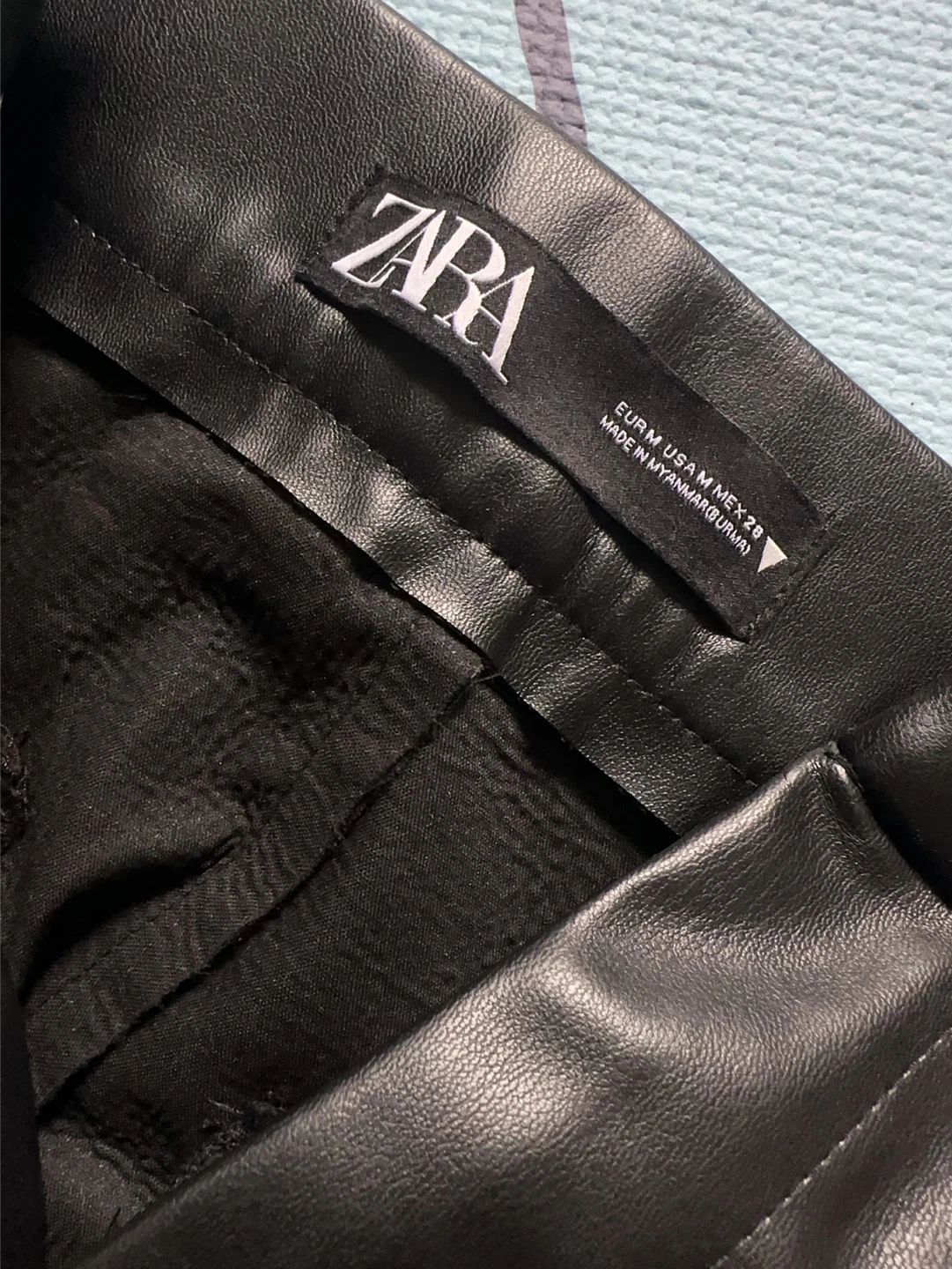 Like New ZARA Faux Leather Shorts - Black - photo 3