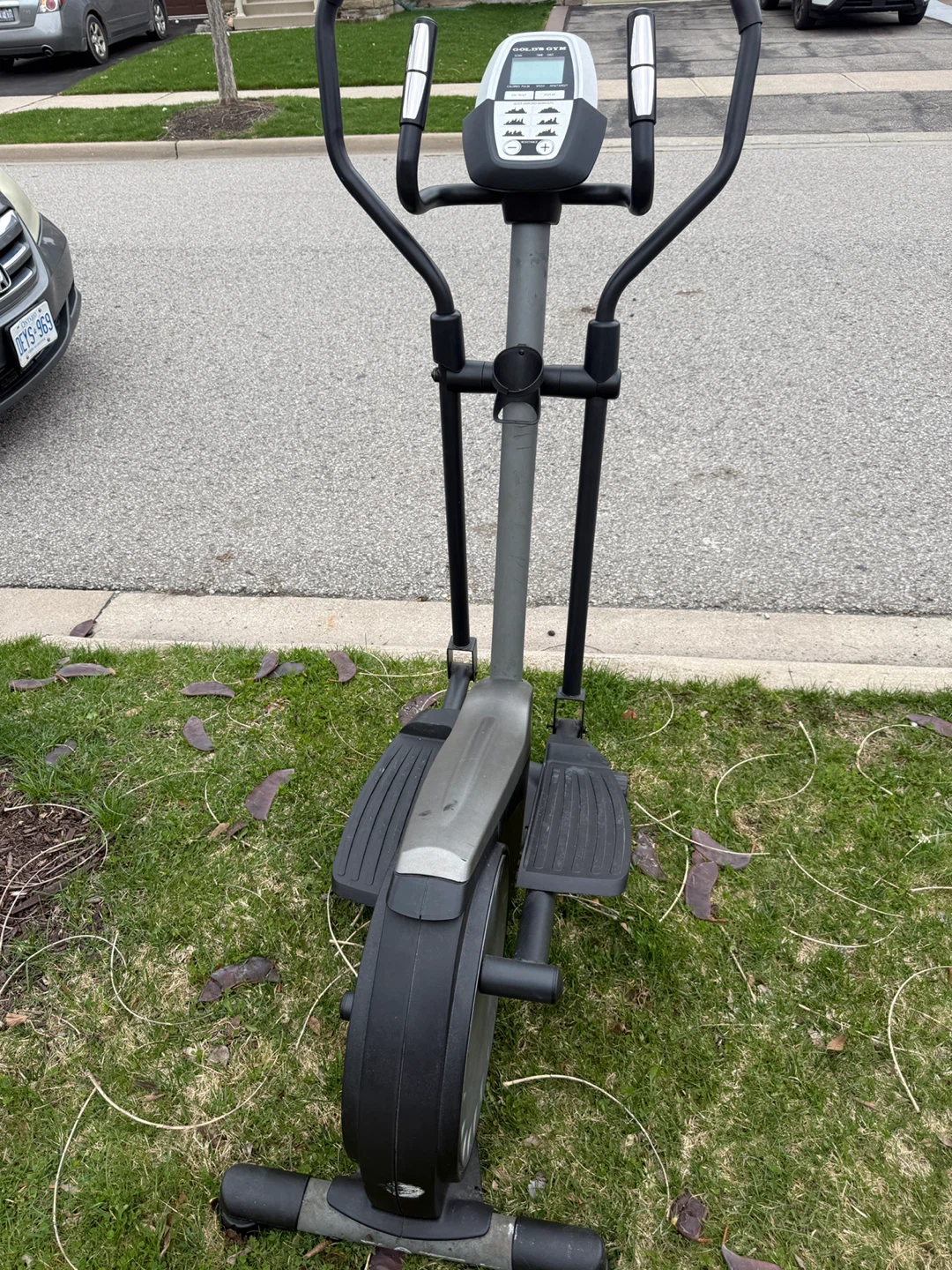 Gold's Gym Elliptical Trainer
