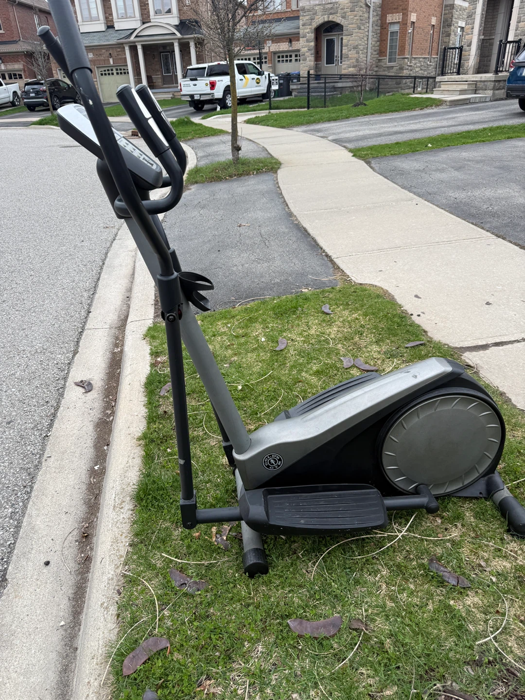 Gold's Gym Elliptical Trainer - photo 3