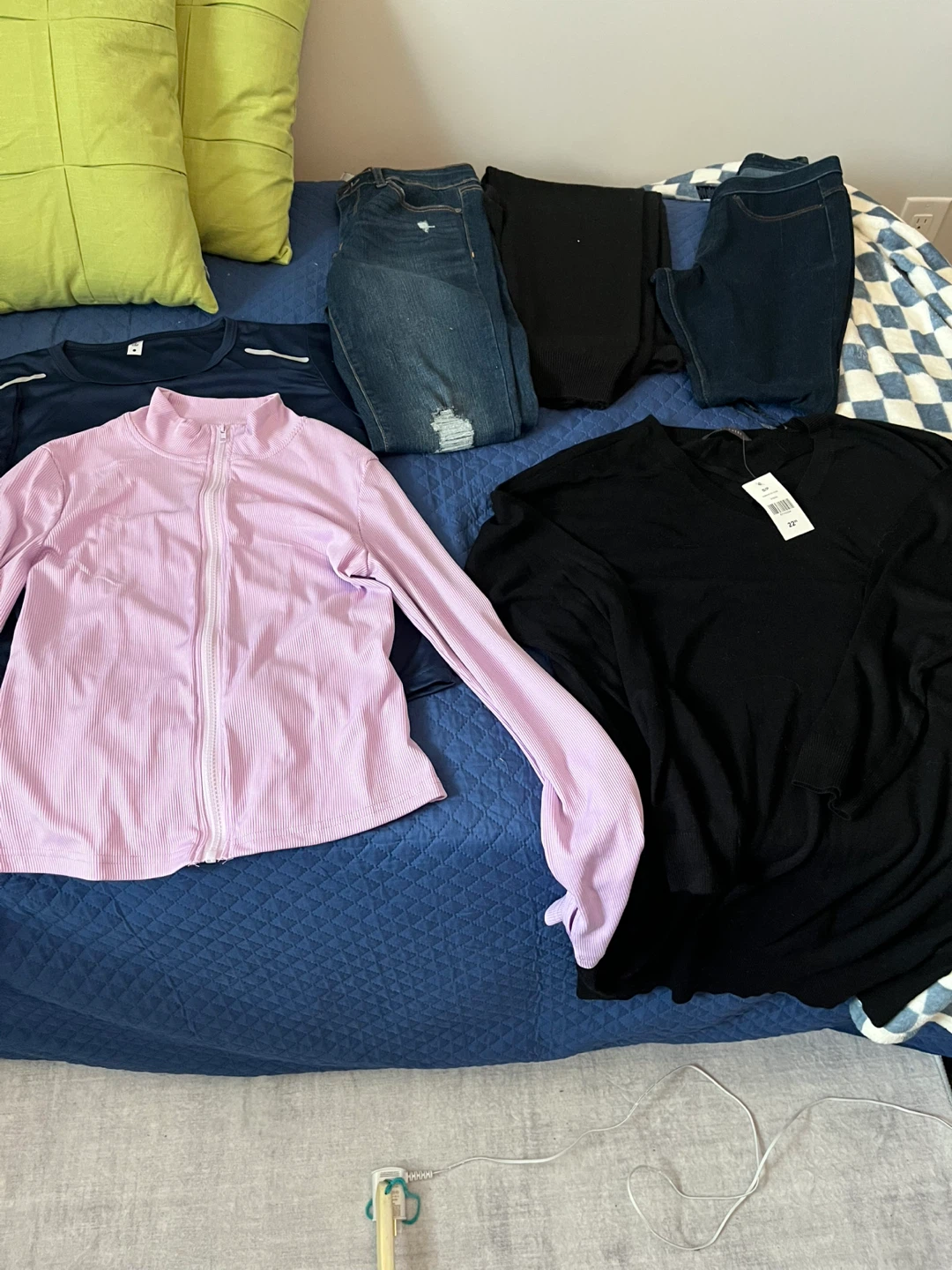 Selling as a LOT!! All NEW Size small
