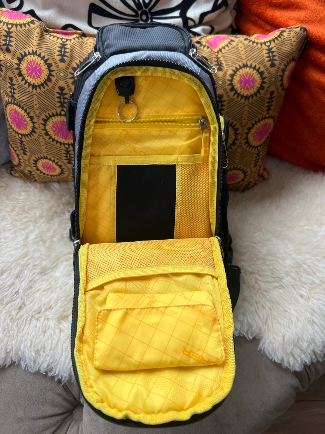 Camera Bag with Canon Strap and Tripod - photo 3