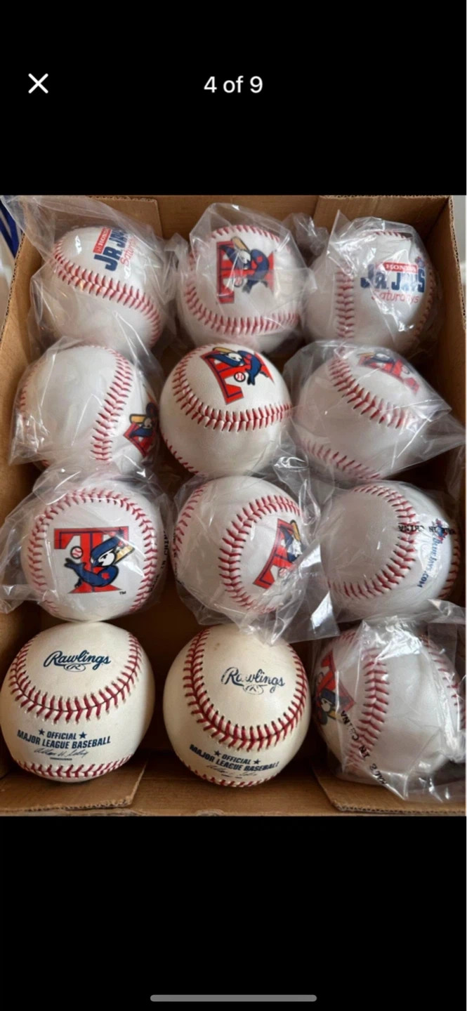 Toronto Blue Jays Collectible Bobbleheads and Mugs - photo 4