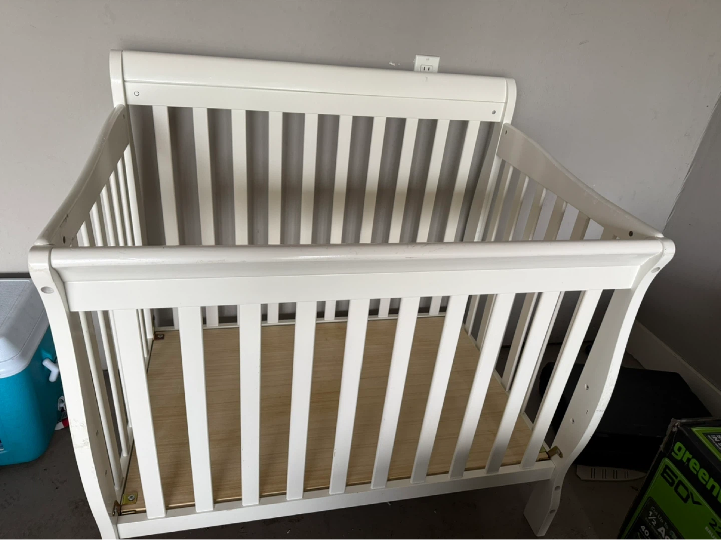 Dream on Me 4-in-1 Convertable Mini Baby Crib
