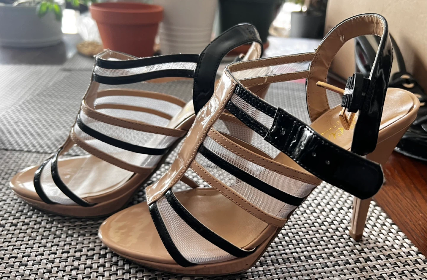 Forever 21 Strappy Heels Size 7 - photo 2