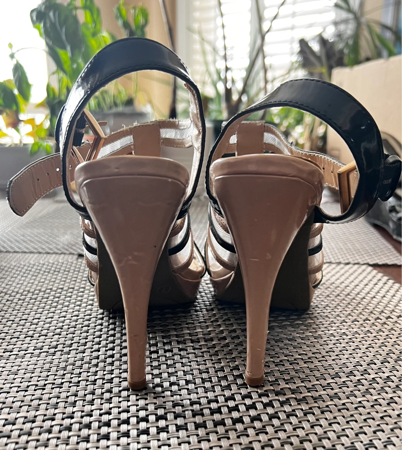 Forever 21 Strappy Heels Size 7 - photo 4