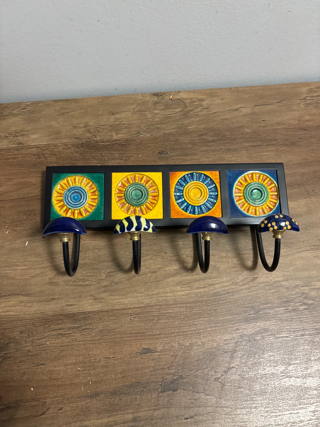Decorative Wall Hook Rack with Ceramic Sun Designs - photo 3