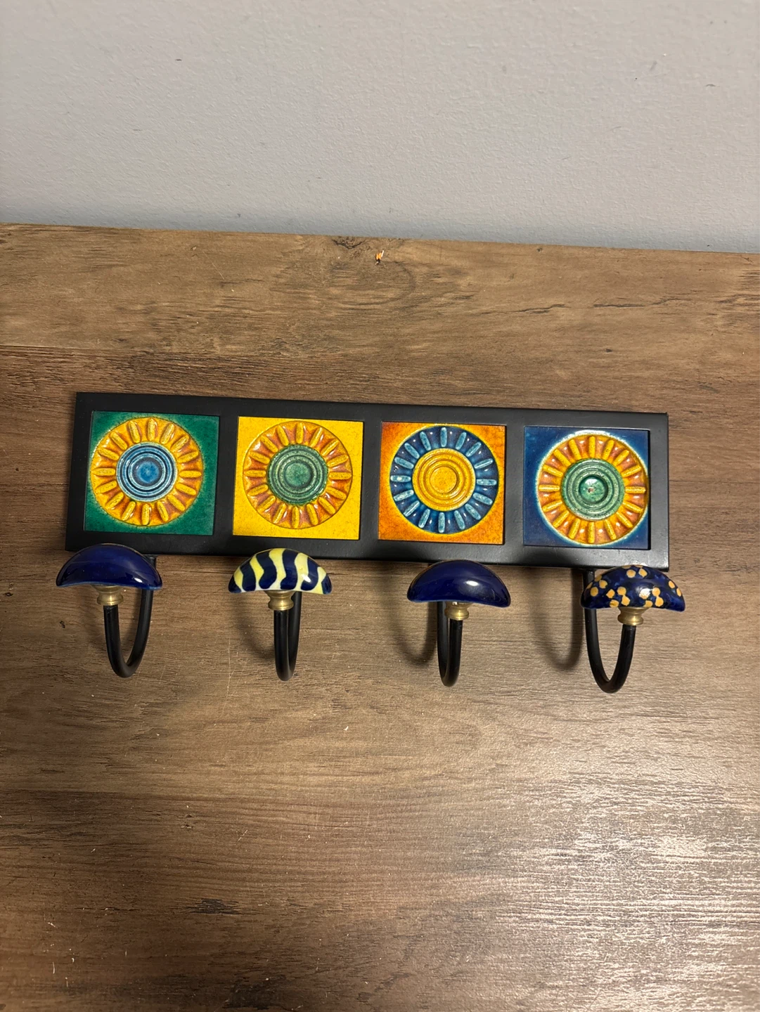 Decorative Wall Hook Rack with Ceramic Sun Designs - photo 5