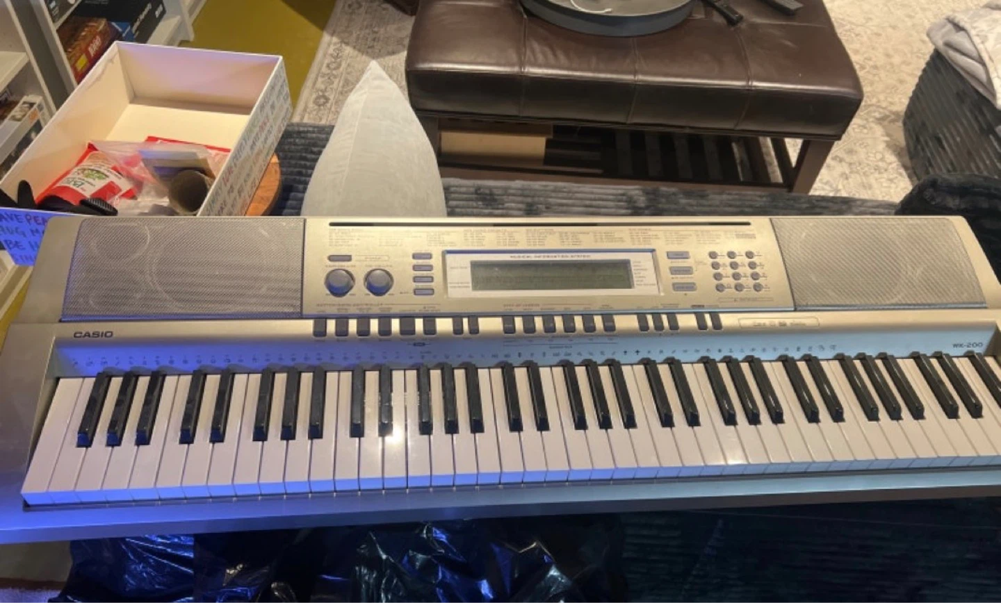 Casio WK-200 Portable Keyboard
