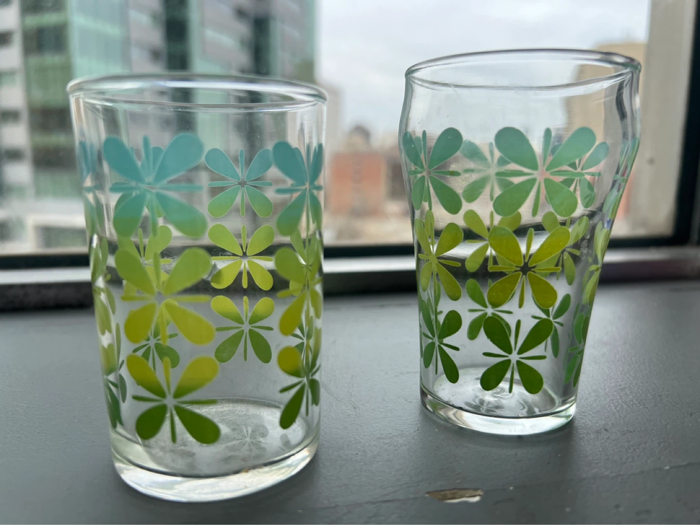 6 Vintage Floral Glasses - photo 4