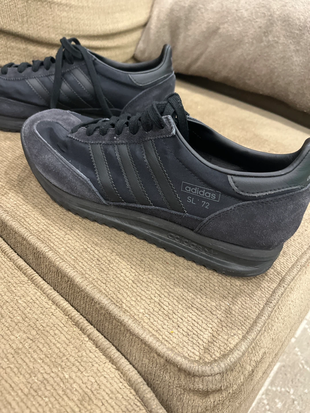 Adidas SL 72 Black Running Shoes 9.5 - photo 2