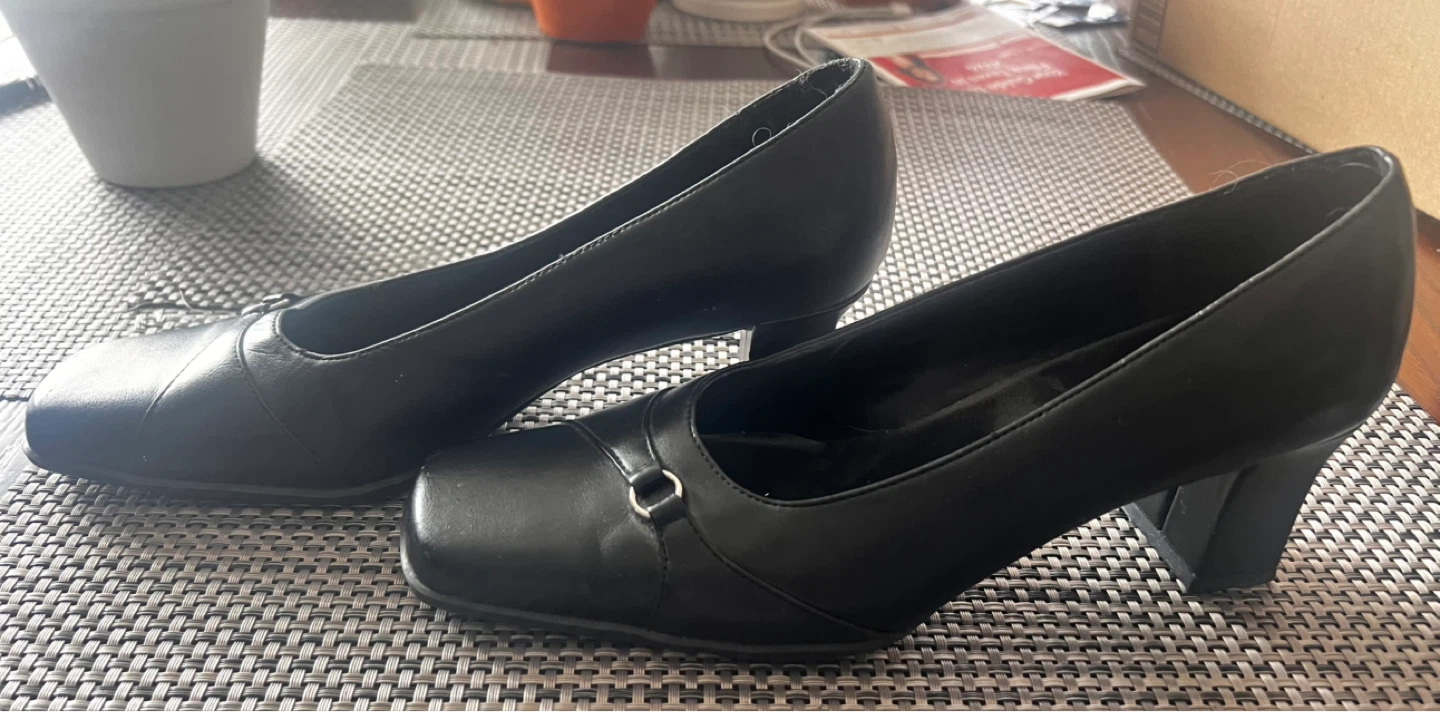 Jessica Black Heeled Pumps Size 7 - photo 2