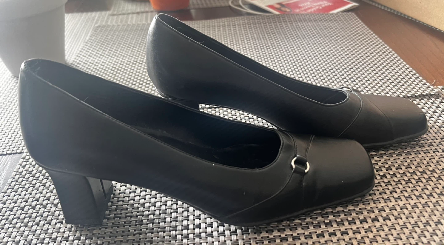 Jessica Black Heeled Pumps Size 7 - photo 3
