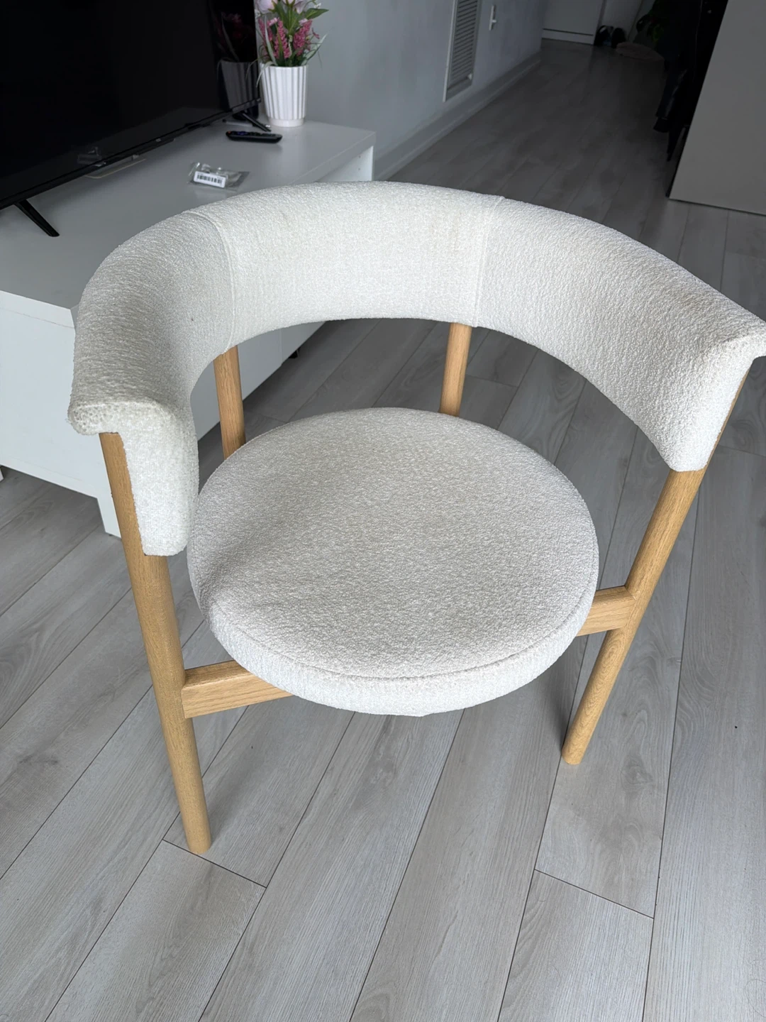 White Bouclé Accent Chair - photo 3