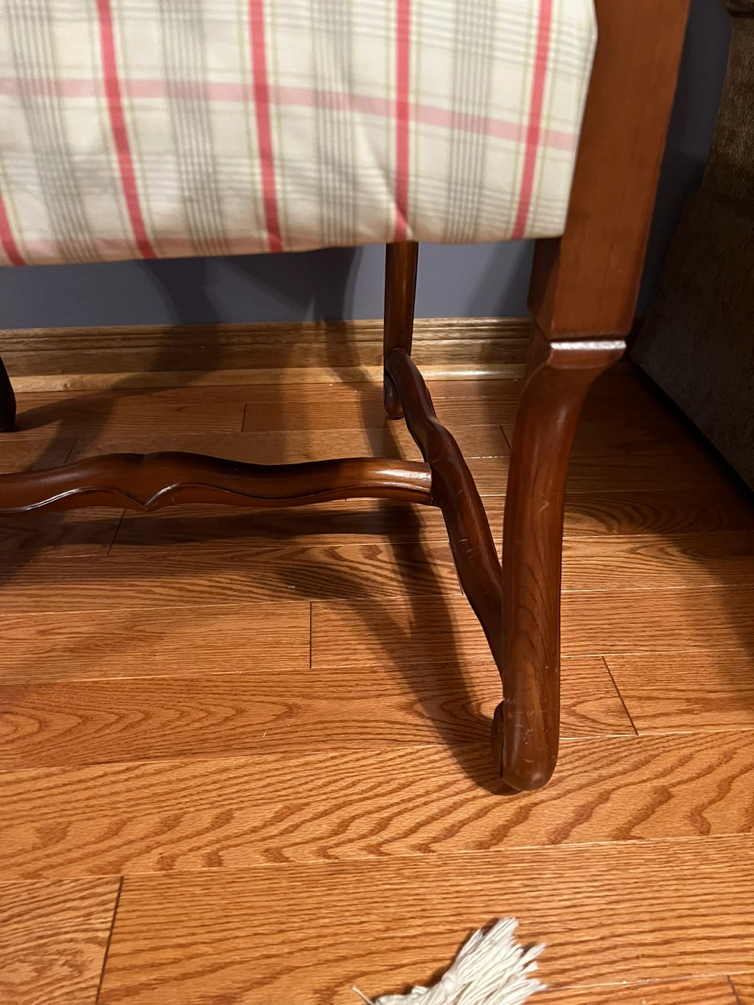 REDUCED! Armchair with Plaid Upholstery - photo 5