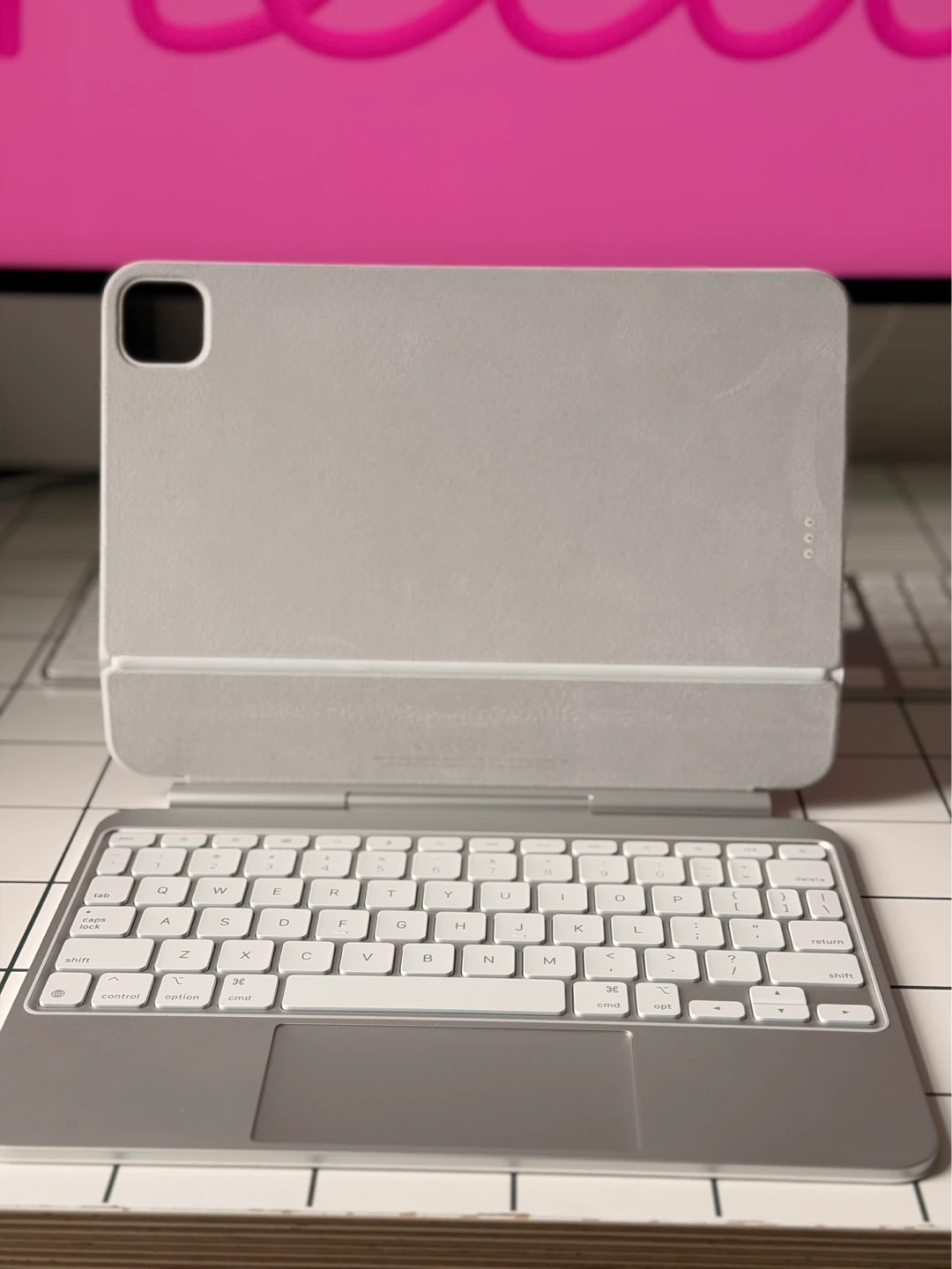 iPad Pro 11” Magic Keyboard M4/M5 — BRAND NEW - photo 3