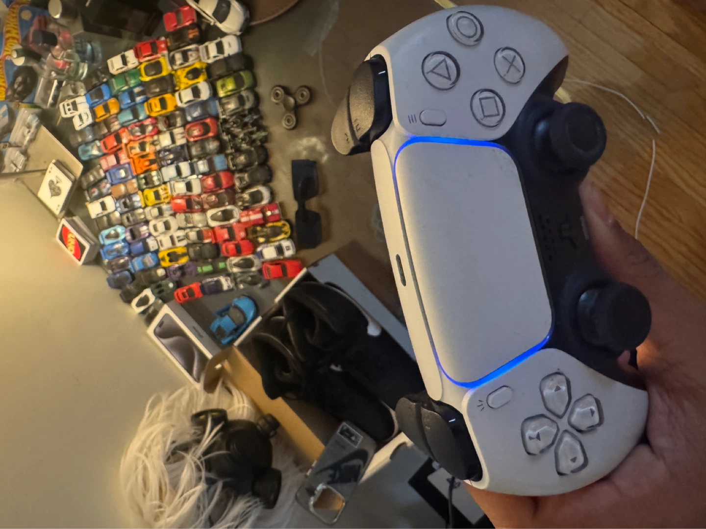 Sony PlayStation 5 DualSense Wireless Controller - photo 3