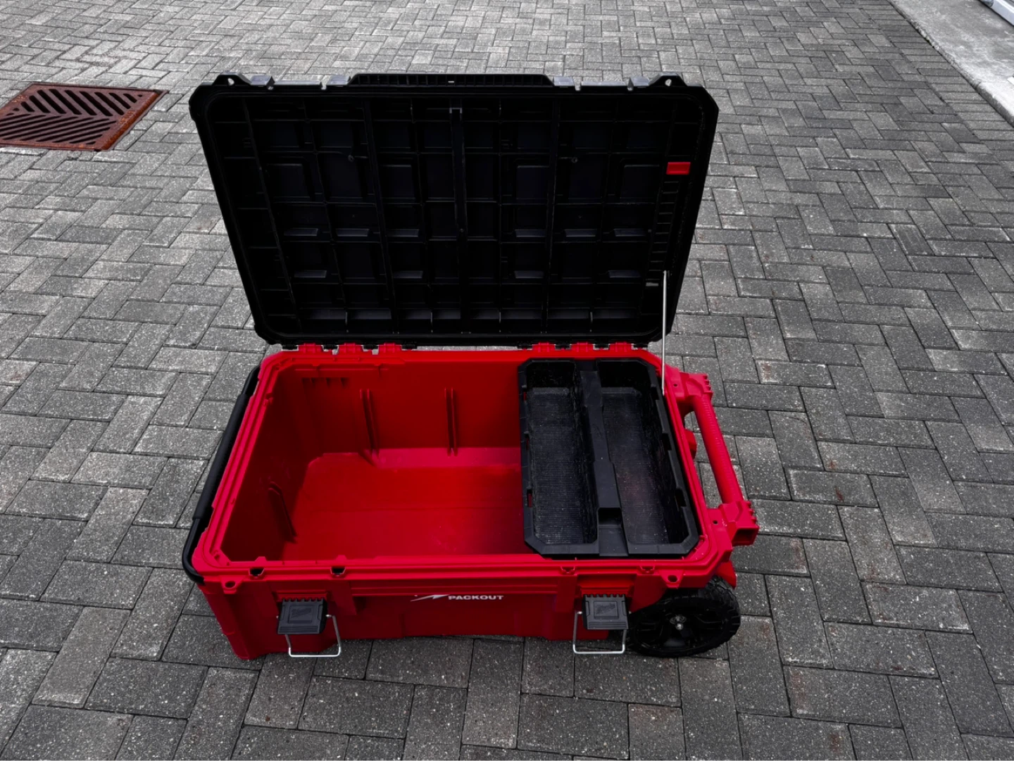 Milwaukee PACKOUT Rolling Tool Chest - photo 3