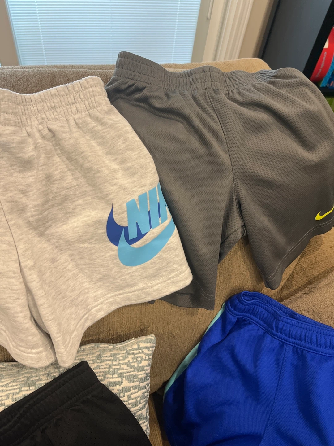 Kids Athletic Shorts: Nike & Hurley bundle - photo 3