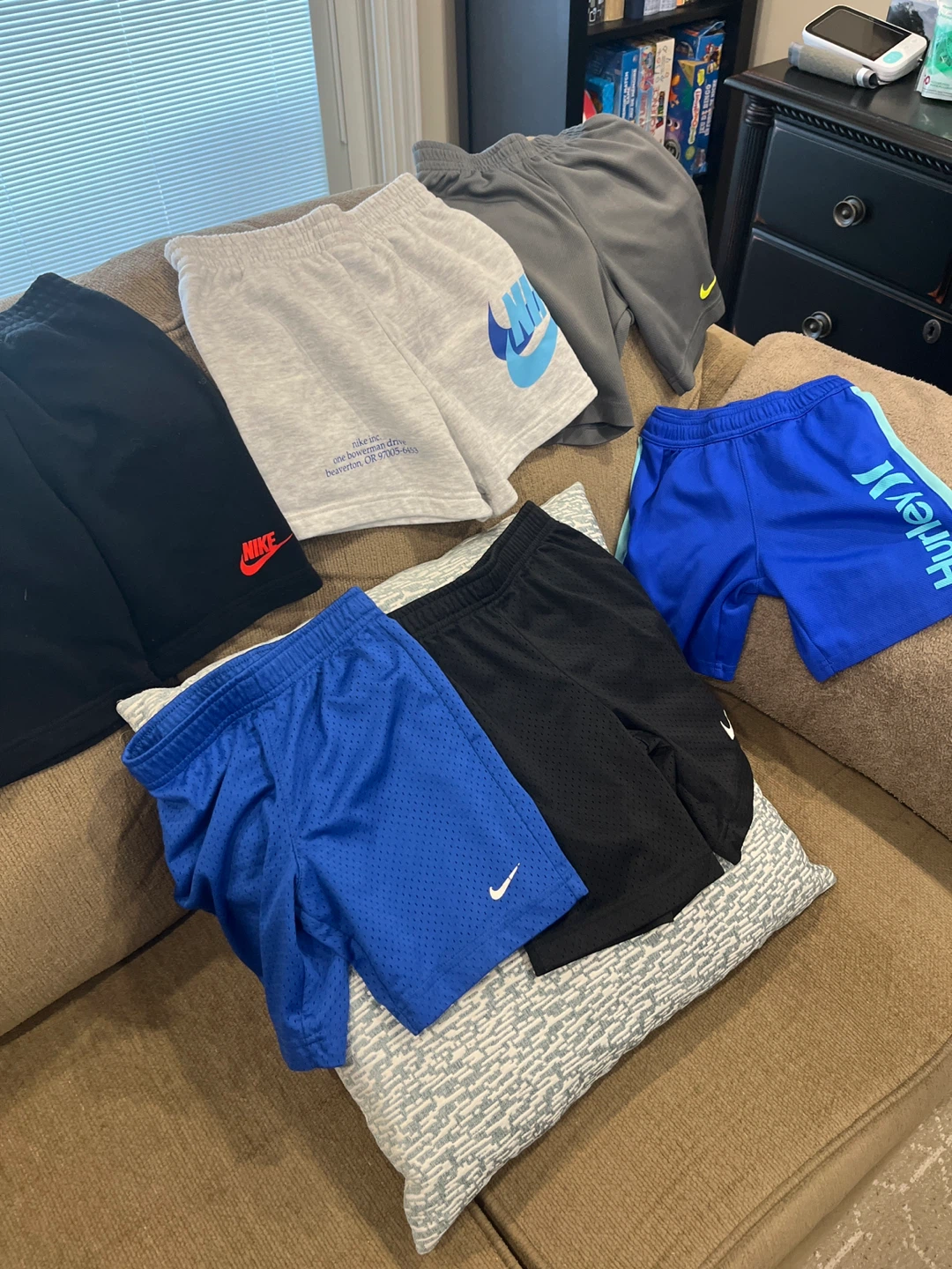 Kids Athletic Shorts: Nike & Hurley bundle - photo 2