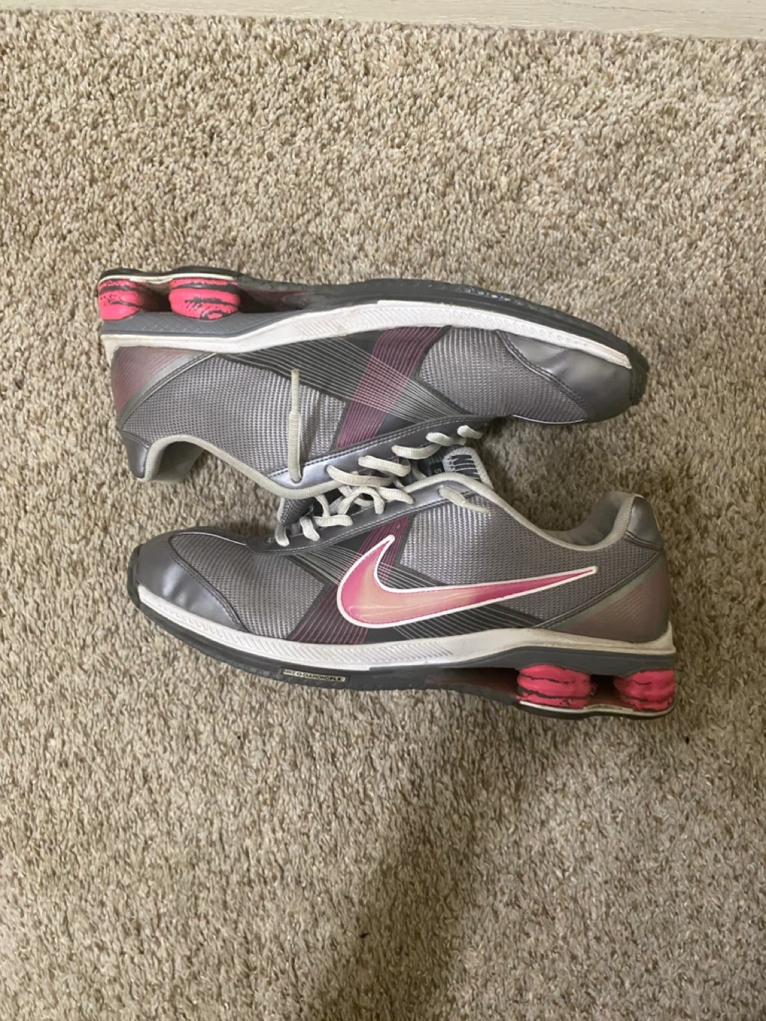 Nike Shox Zip  Running Shoes